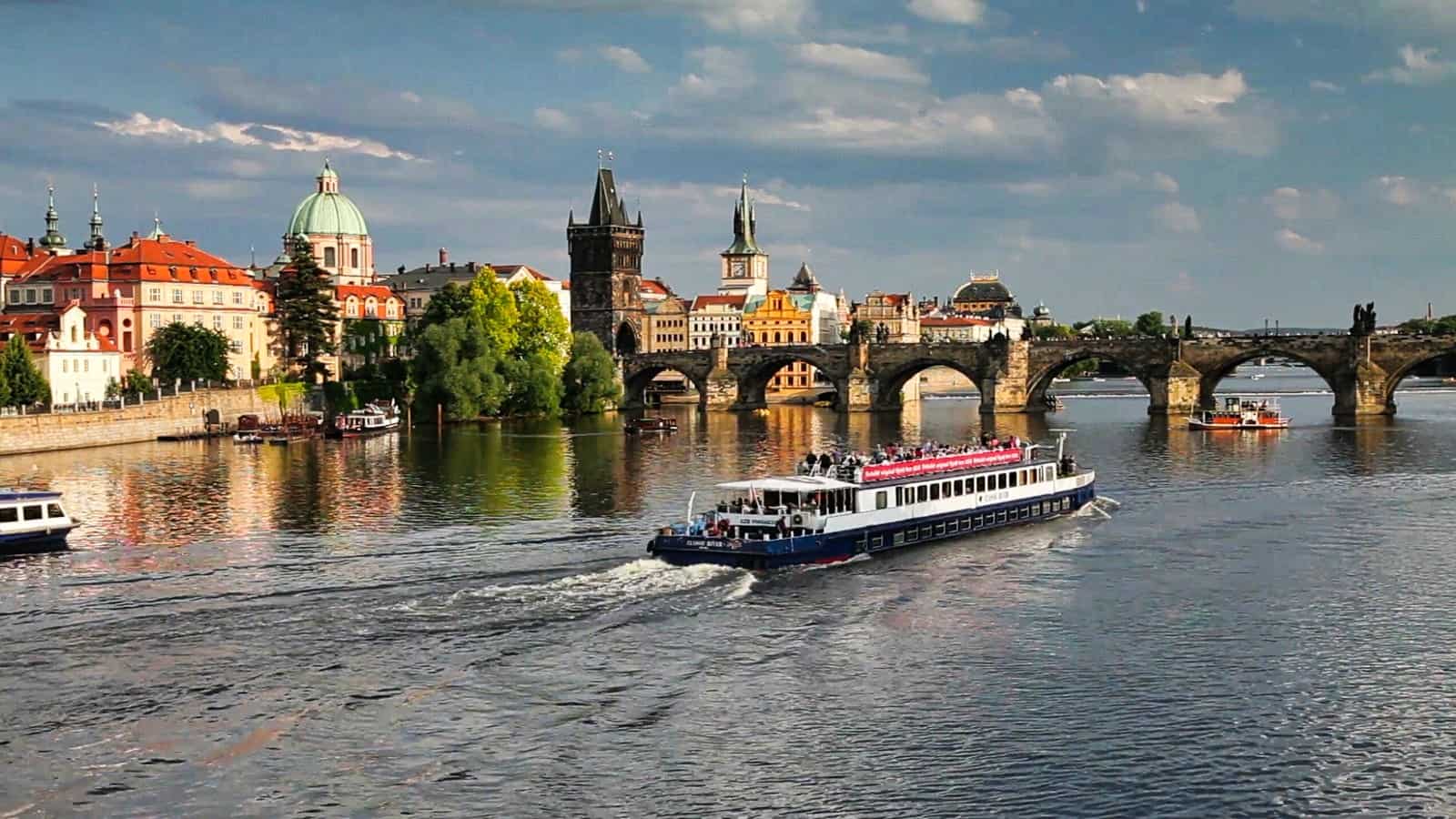 Spotlight on Prague - An Amazing 1-Day Prague Itinerary to See the Best