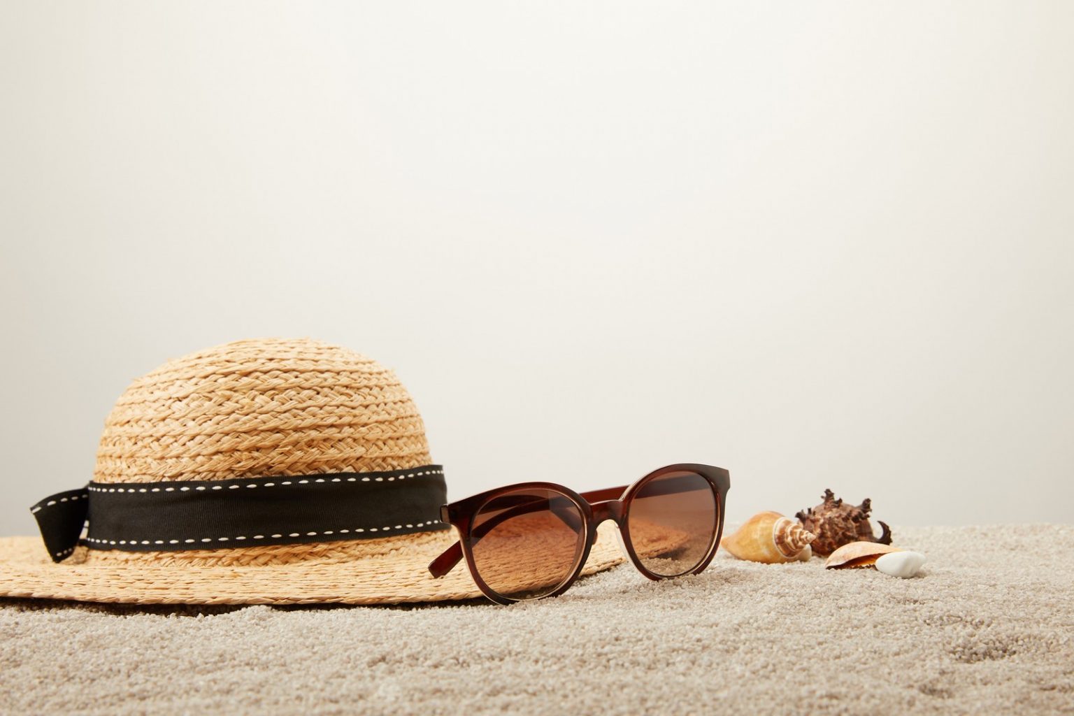 7 Things To Pack While Going For A Summer Beach Holiday